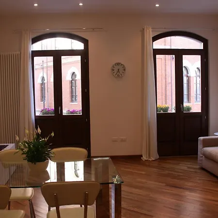 Apartment Garibaldi Square's House Cagliari