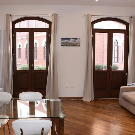 Apartment Garibaldi Square's House *