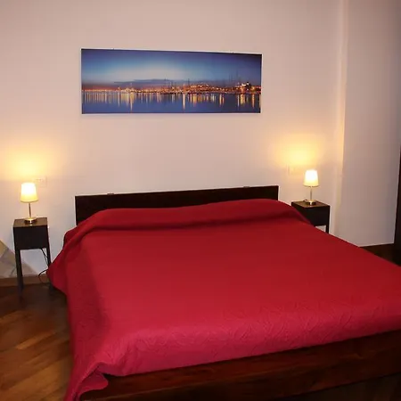 Apartment Garibaldi Square's House Cagliari